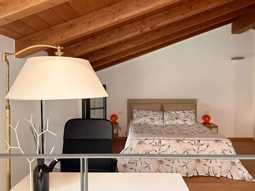 Immagine 43 di Appartamento in affitto  in Via Ampola9 a Milano