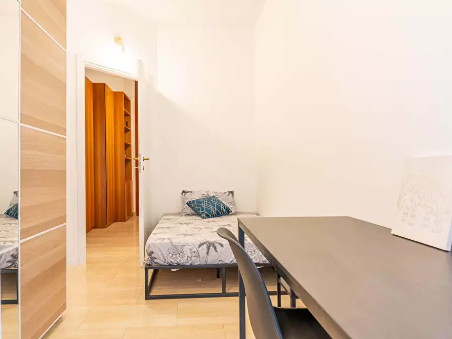 Immagine 3 di Camera in affitto  in Piazza Imperatore Tito8 a Milano