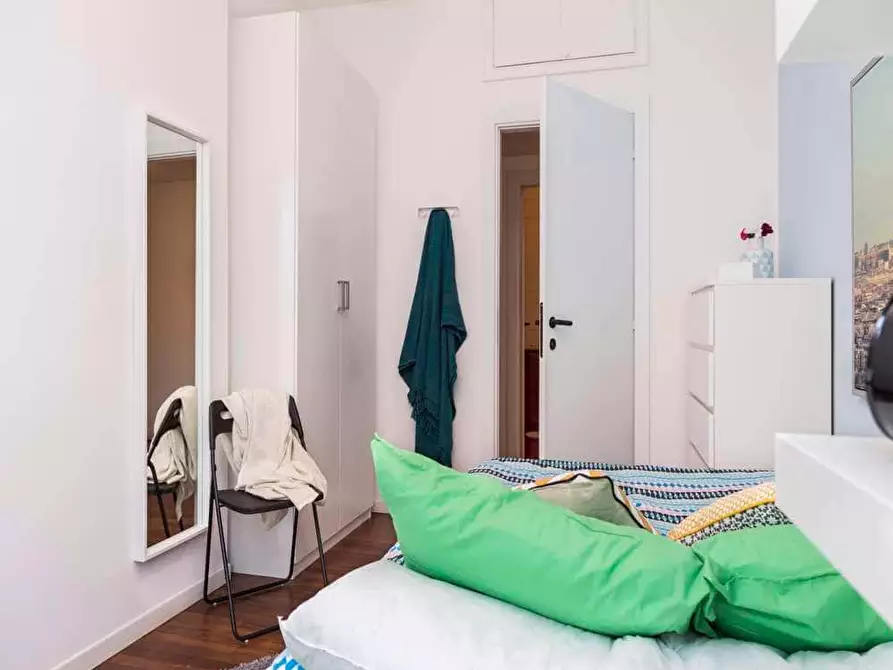 Immagine 4 di Camera in affitto  in Via Antonio Canova25 a Milano