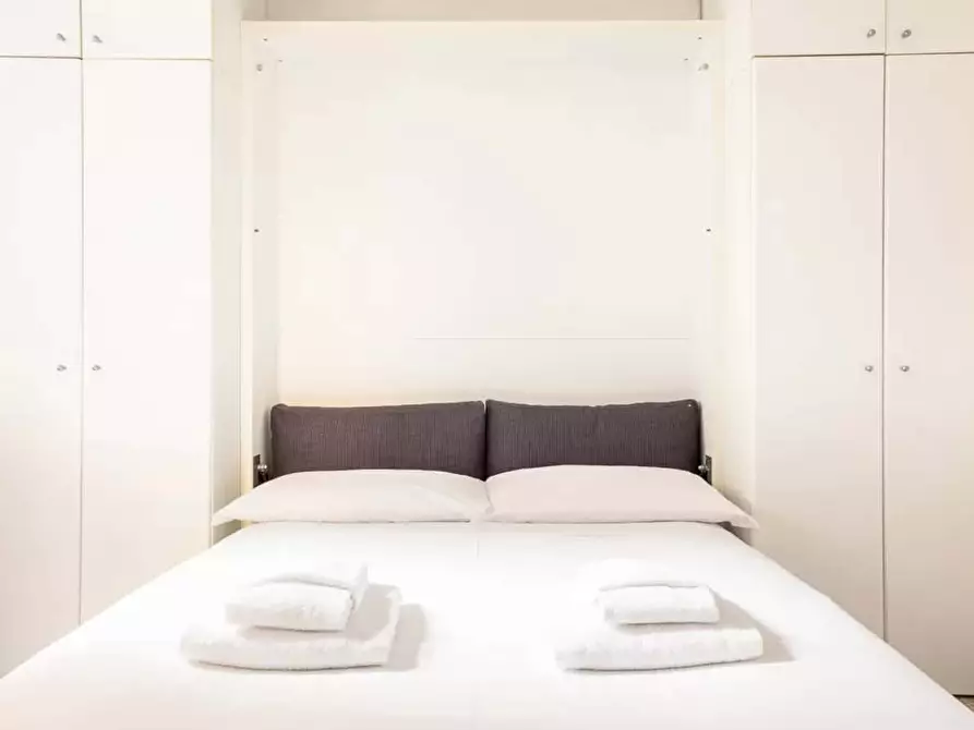 Immagine 13 di Appartamento in affitto  in Viale Cirene5 a Milano