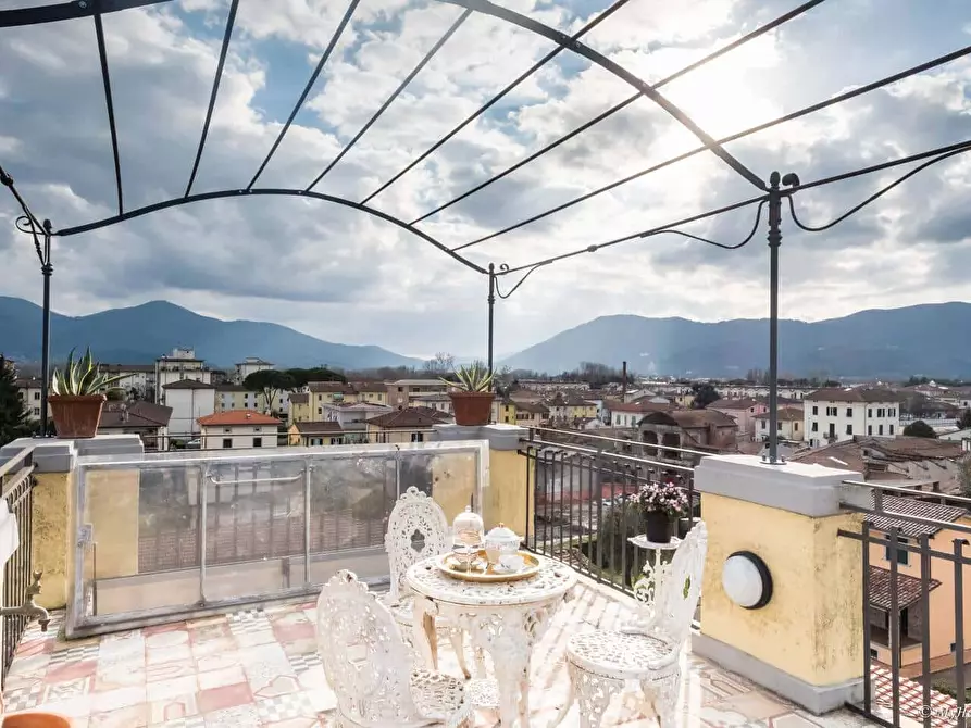 Immagine 22 di Appartamento in affitto  in Via Nottolini316 a Lucca