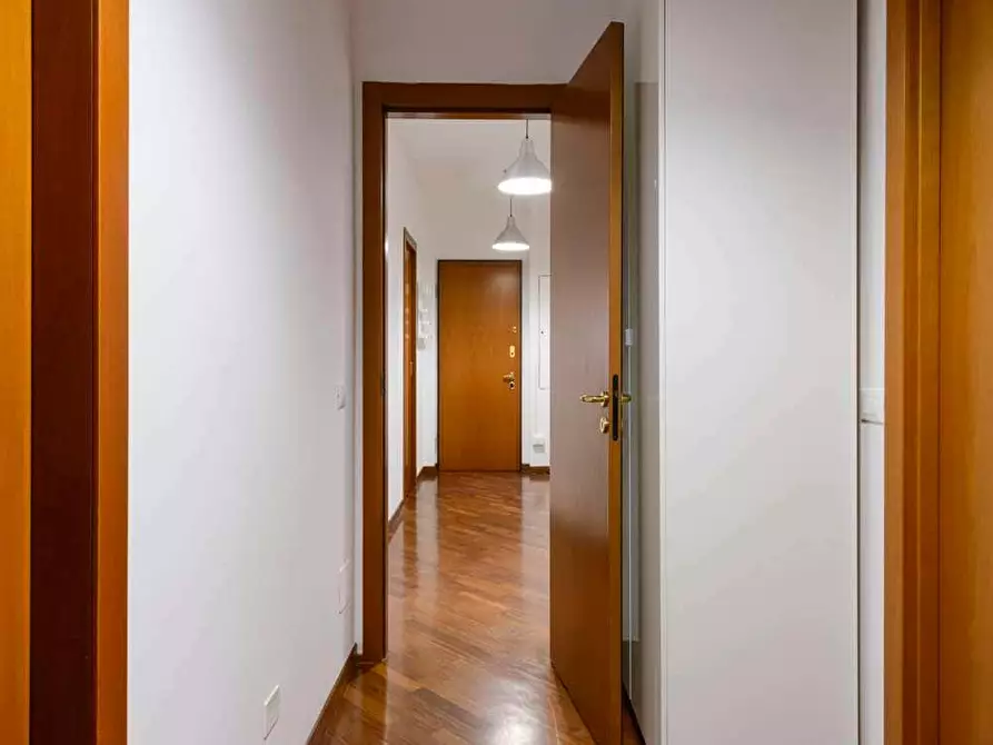 Immagine 13 di Camera in affitto  in Viale Emilio Caldara24a a Milano