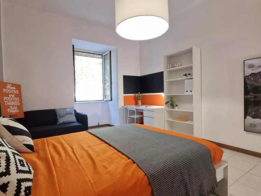 Immagine 1 di Camera in affitto  in Via Ostiense353 a Roma