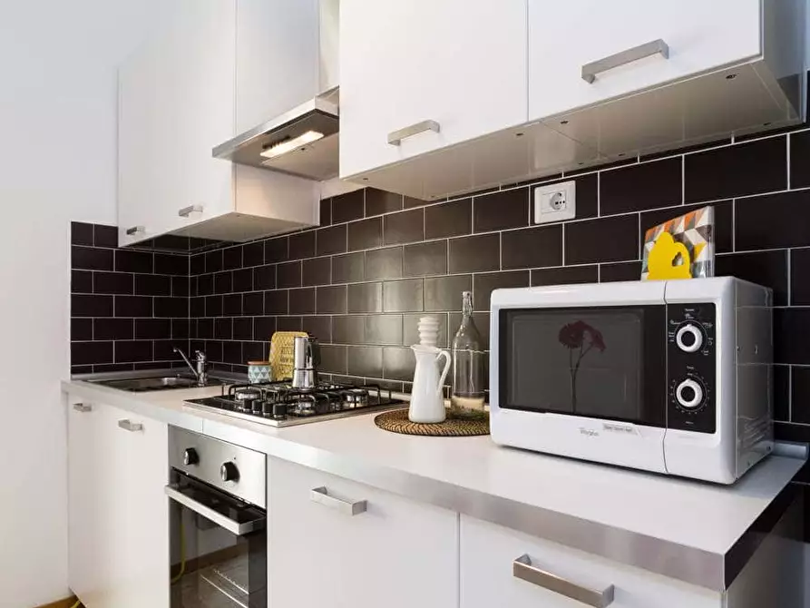 Immagine 11 di Camera in affitto  in Via Carlo Farini40 a Milano