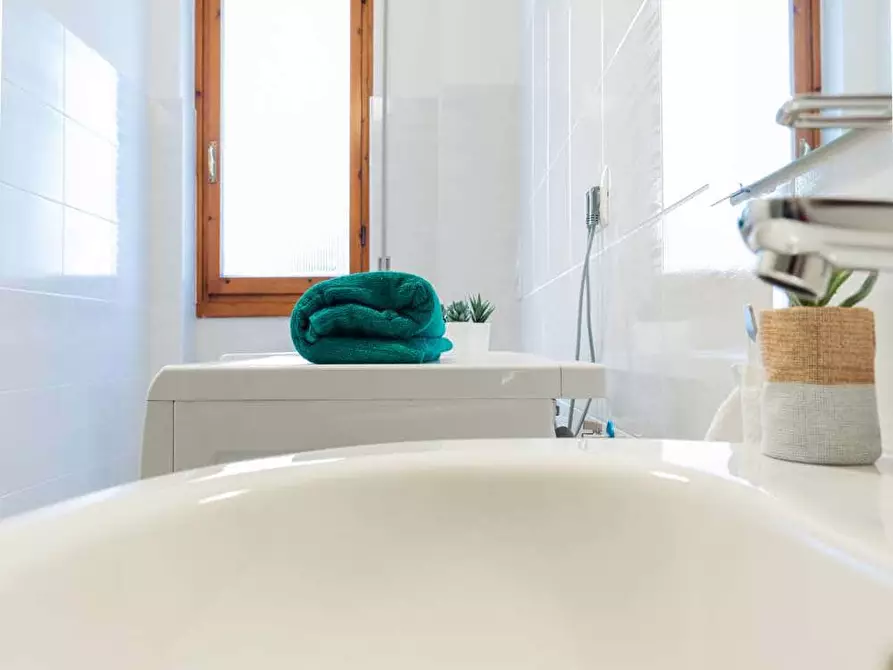 Immagine 14 di Camera in affitto  in Via Del Reno14 a Milano