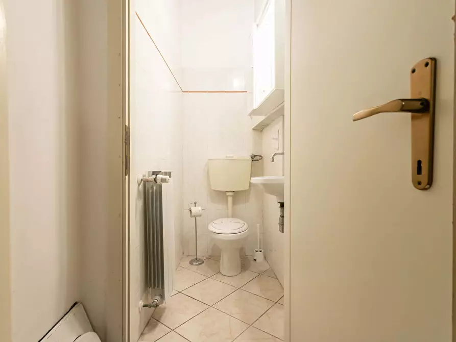Immagine 17 di Appartamento in affitto  in Via del Porcellana3 a Firenze