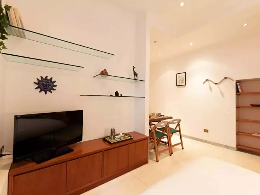 Immagine 5 di Appartamento in affitto  in Via Alberico II15 a Roma