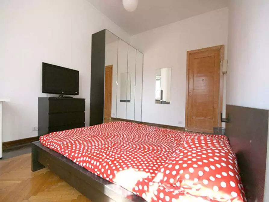 Immagine 2 di Camera in affitto  in Via Restelli49 a Milano