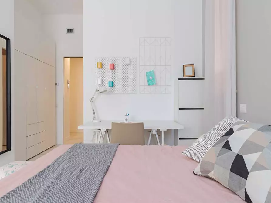 Immagine 11 di Camera in affitto  in Viale Bligny28 a Milano