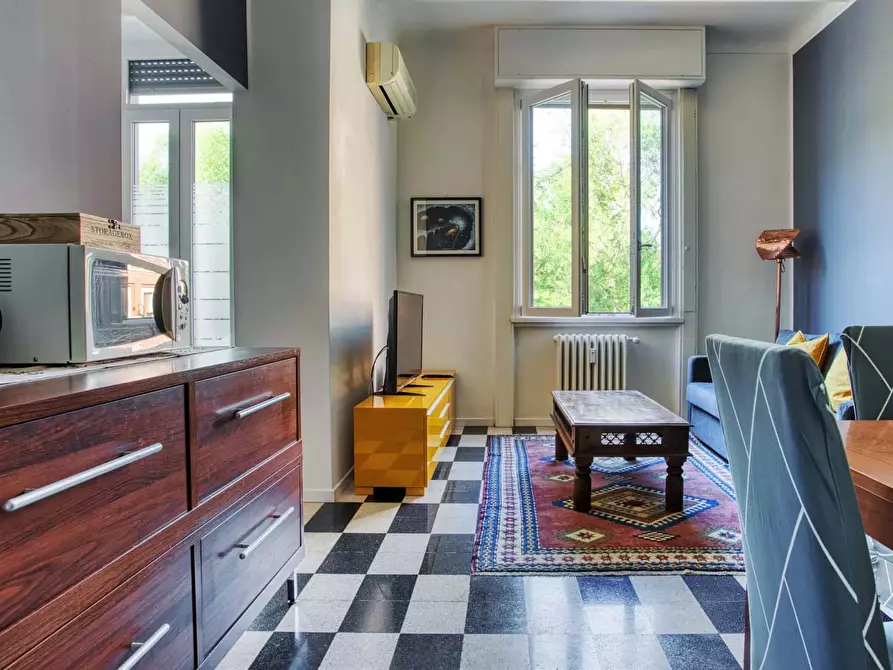 Immagine 2 di Appartamento in affitto  in Via Andrea Solari15 a Milano