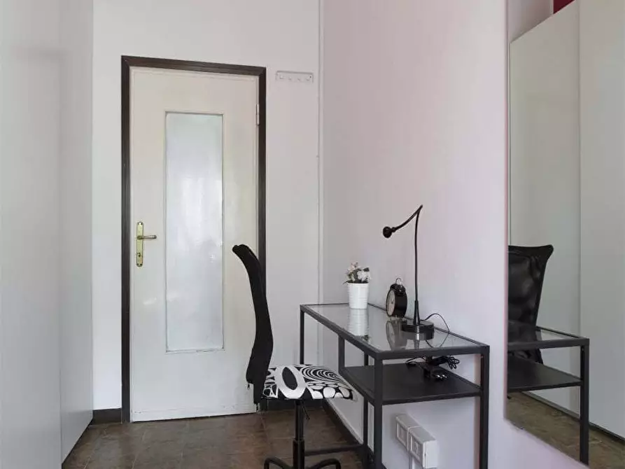 Immagine 6 di Camera in affitto  in Via Salvatore Barzilai1 a Milano