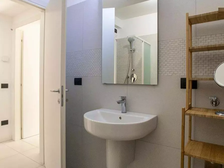 Immagine 16 di Appartamento in affitto  in Via Luigi Mercantini a Milano