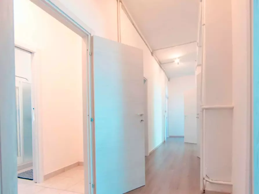 Immagine 14 di Camera in affitto  in Piazza Tancredi Galimberti25 a Torino