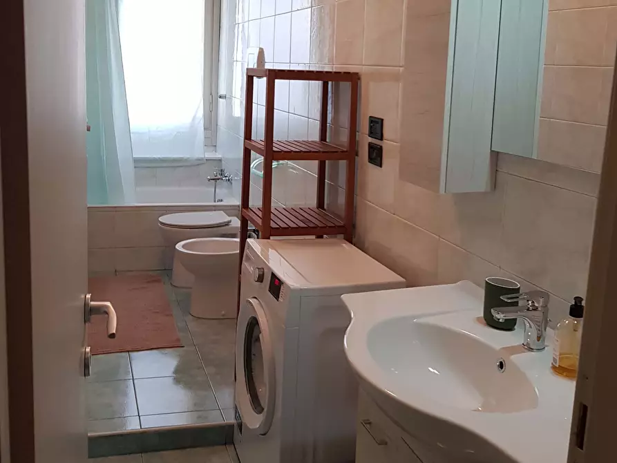 Immagine 9 di Appartamento in affitto  in Via Val di Bondo10 a Milano