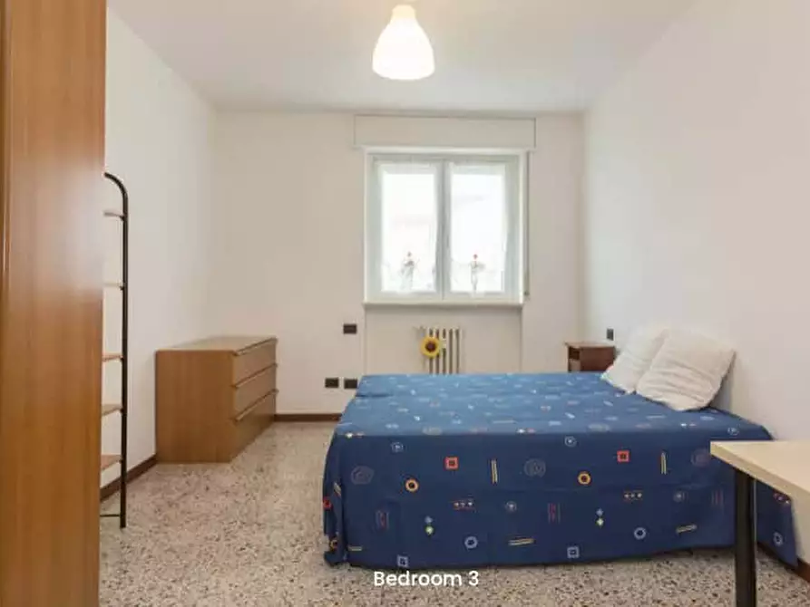 Immagine 1 di Camera in affitto  in Via Viterbo9 a Milano