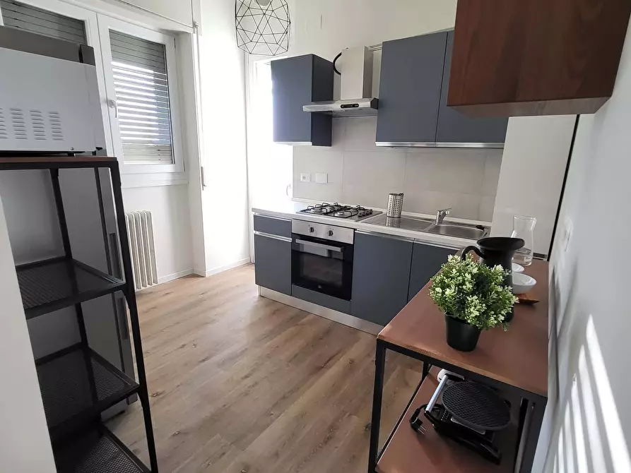 Immagine 8 di Camera in affitto  in Via Carlo Marx3 a Milano