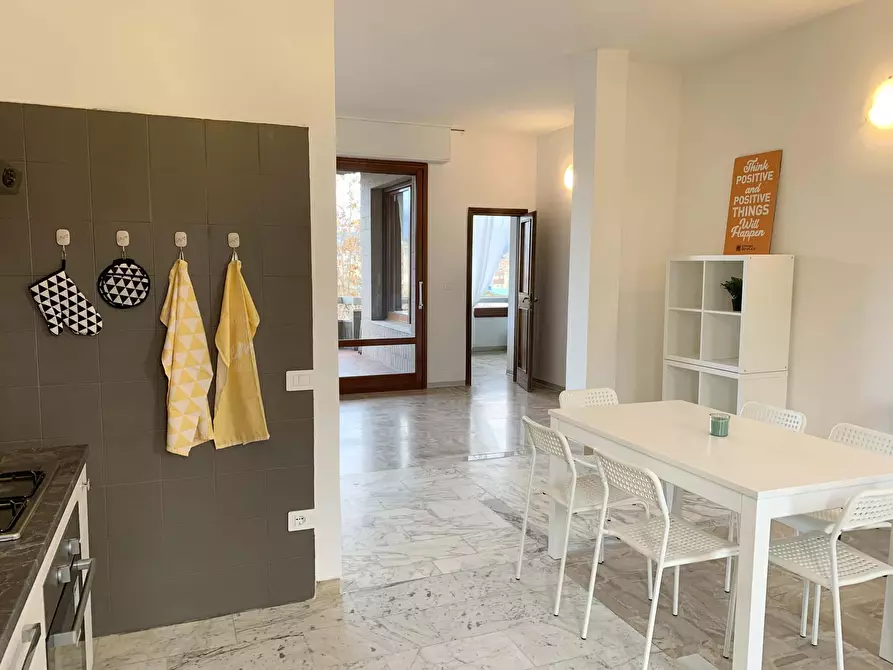 Immagine 18 di Camera in affitto  in Viale Francesco Redi45 a Firenze