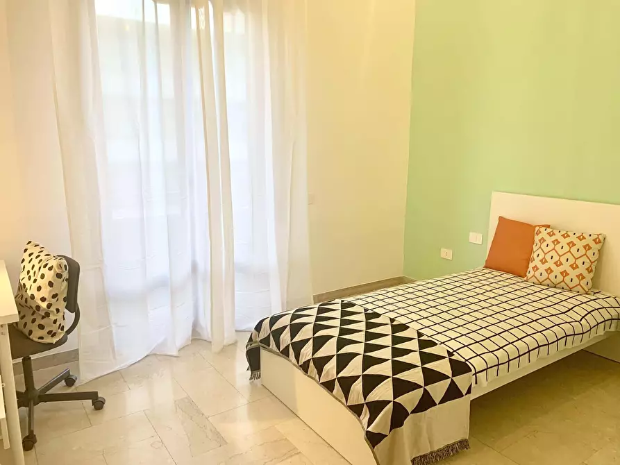 Immagine 1 di Camera in affitto  in Viale Francesco Redi45 a Firenze