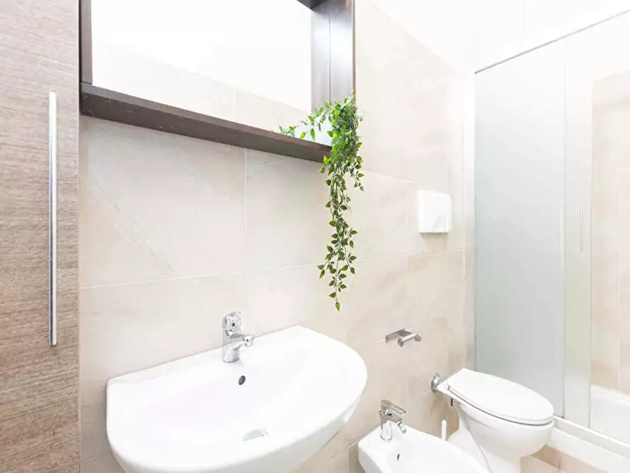 Immagine 25 di Camera in affitto  in Via Comelico8 a Milano