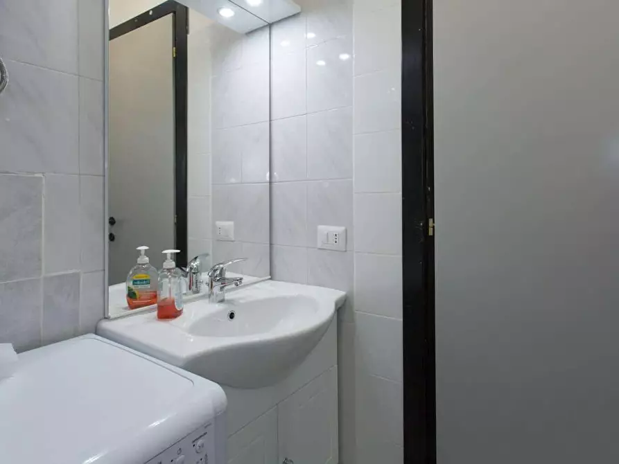 Immagine 7 di Camera in affitto  in Via Neera a Milano