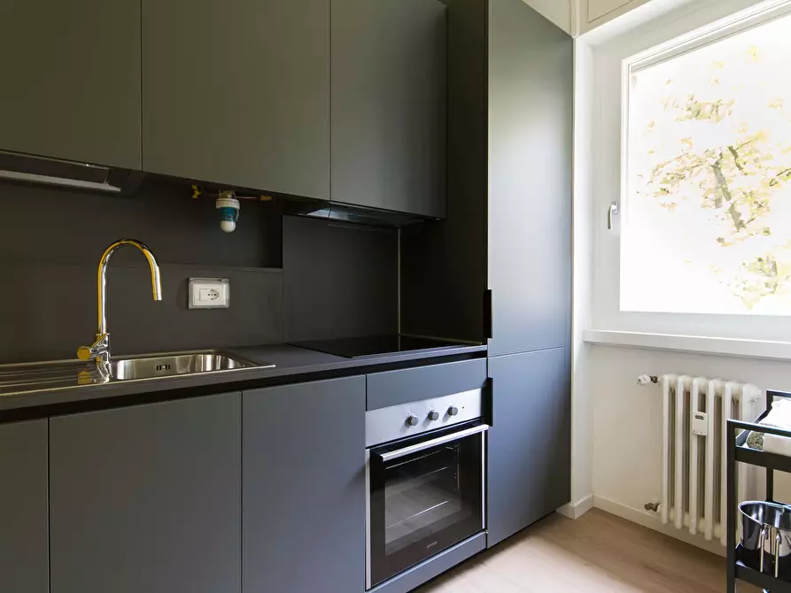 Immagine 18 di Appartamento in affitto  in Via Andrea Solari43 a Milano