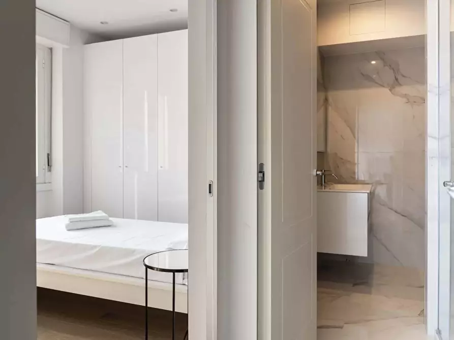 Immagine 20 di Appartamento in affitto  in Via Melchiorre Gioia1 a Milano