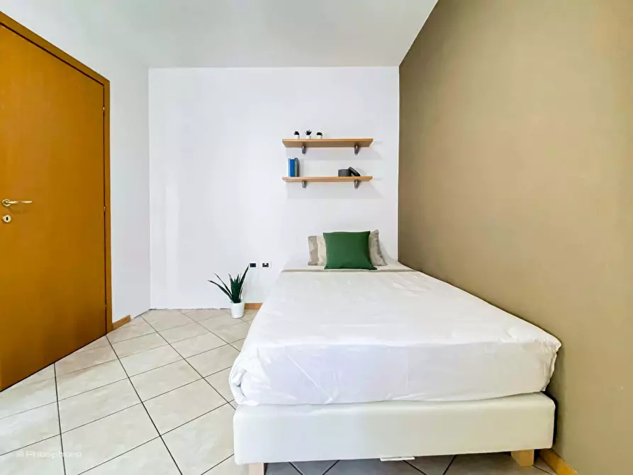 Immagine 4 di Camera in affitto  in Via Tommaso Gar15 a Trento