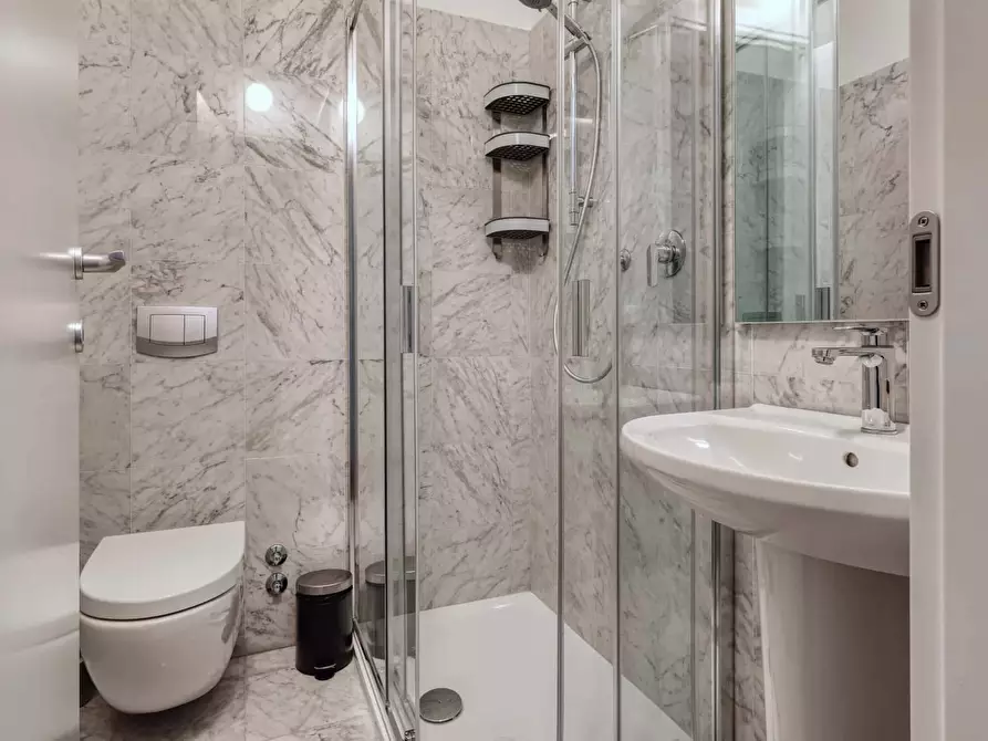 Immagine 28 di Appartamento in affitto  in Via Antonio Banfi a Milano