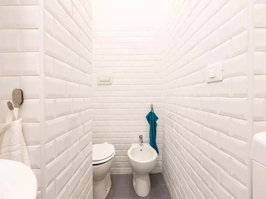 Immagine 14 di Camera in affitto  in Via della Moscova25 a Milano