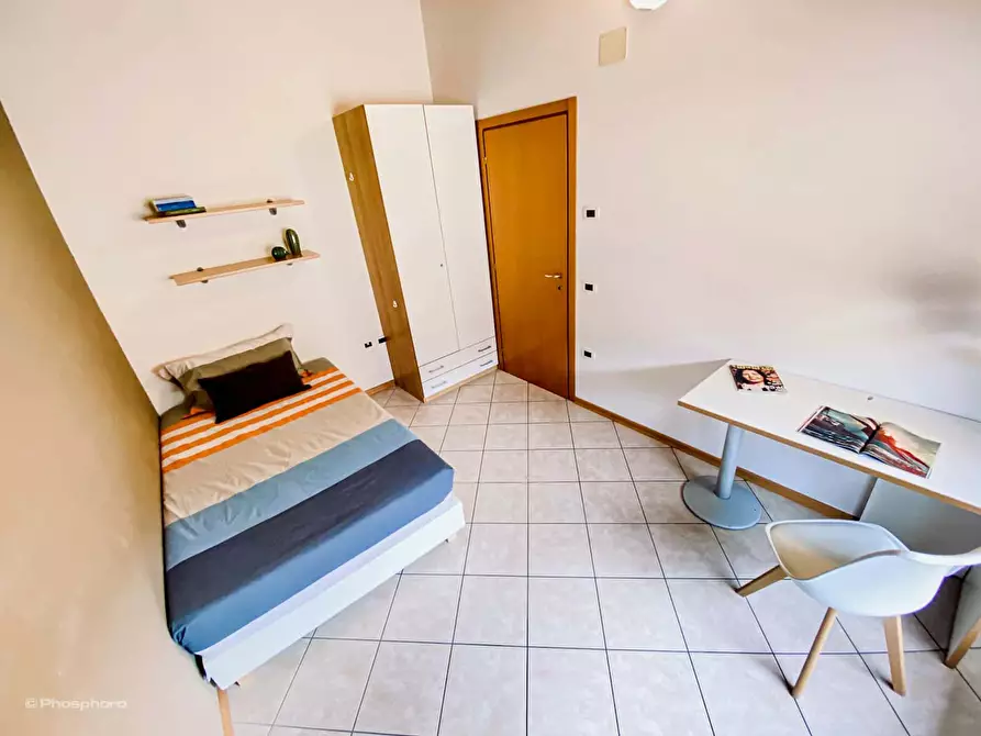 Immagine 4 di Camera in affitto  in Via Tommaso Gar15 a Trento