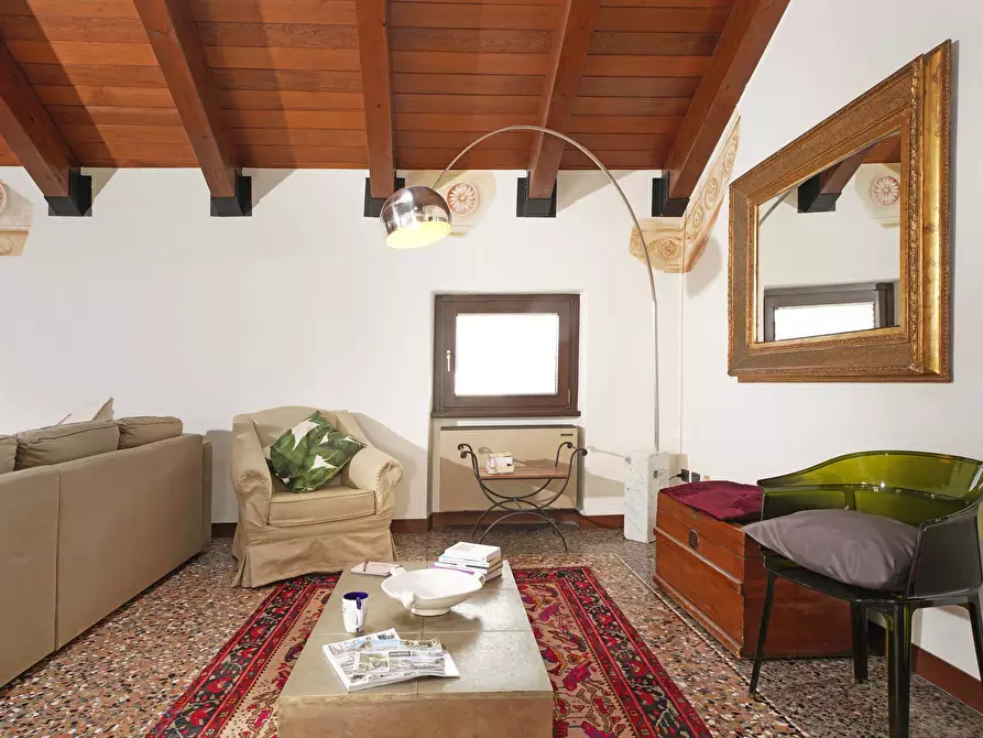 Immagine 5 di Appartamento in affitto  in Via Castelletto4 a Peschiera Del Garda