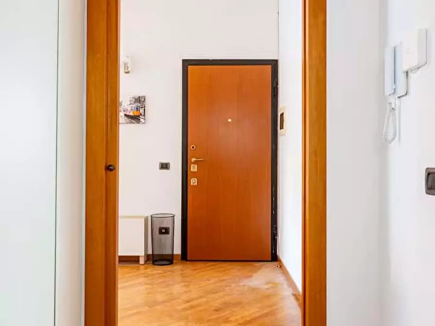 Immagine 23 di Camera in affitto  in Via Ruggero di Lauria12 a Milano