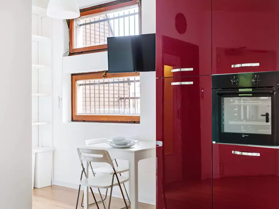 Immagine 16 di Camera in affitto  in Via Stromboli1 a Milano