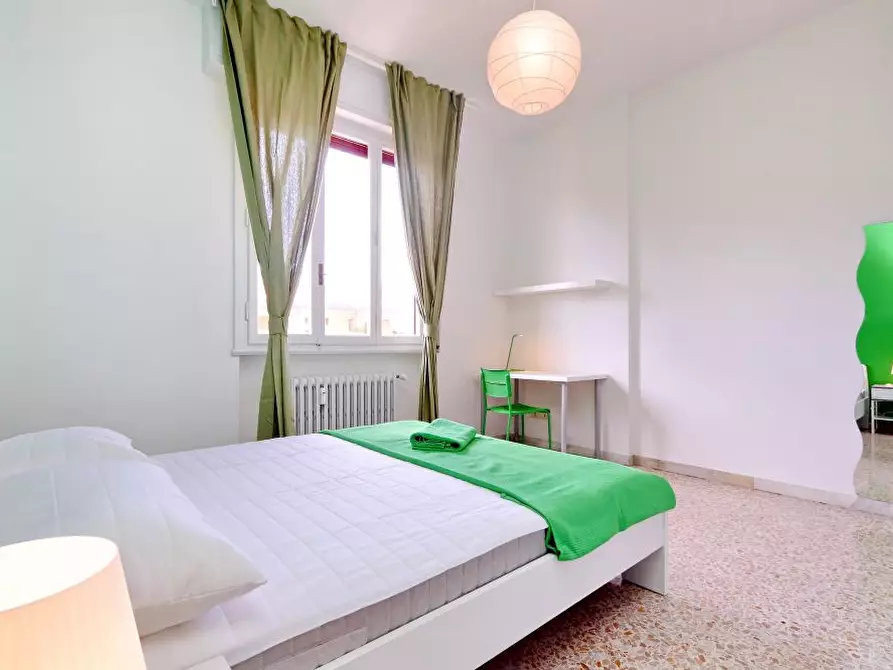 Immagine 3 di Camera in affitto  in Via Vincenzo Bellini56 a Firenze