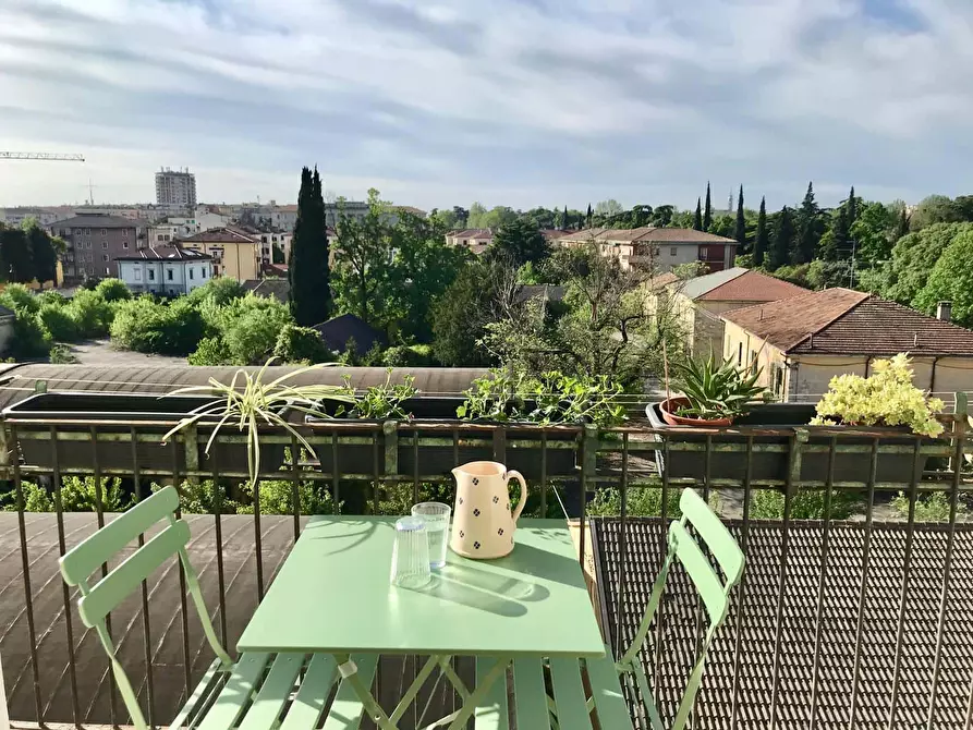 Immagine 1 di Appartamento in affitto  in Via Silvio Pellico20b a Verona