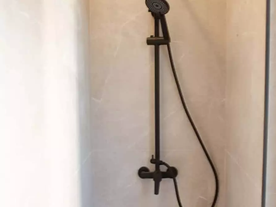 Immagine 11 di Appartamento in affitto  in Via Edoardo Jenner122 a Roma