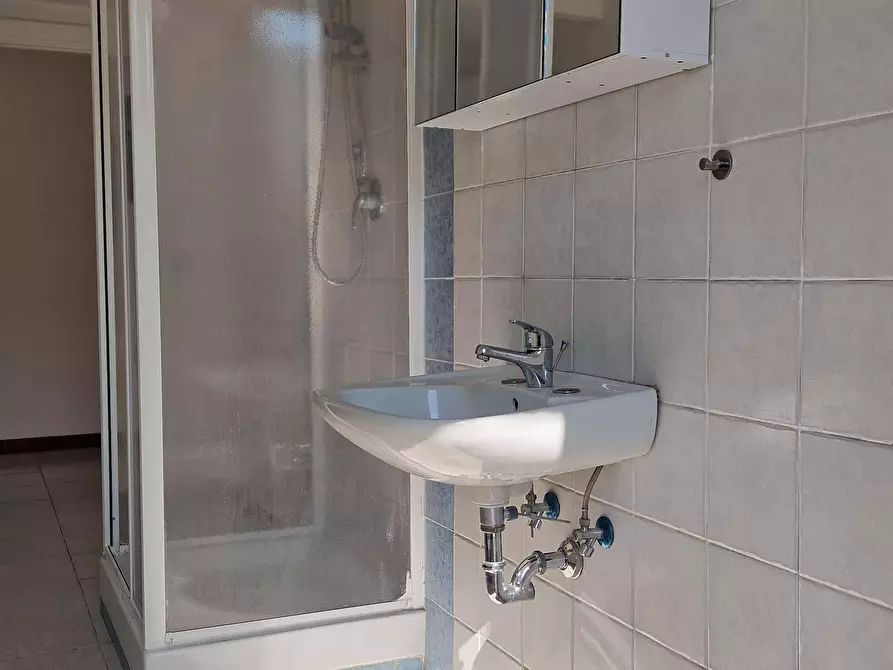 Immagine 16 di Camera in affitto  in Via Ostiense353 a Roma