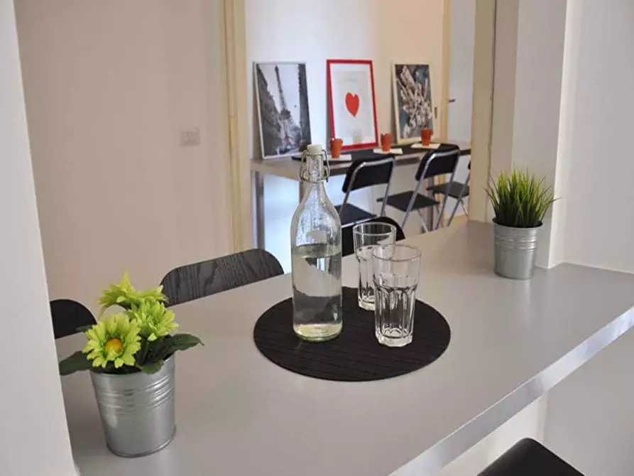 Immagine 54 di Camera in affitto  in Via Mauro Macchi44 a Milano