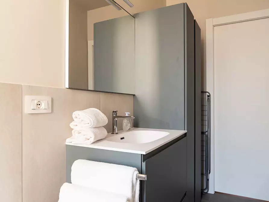 Immagine 11 di Appartamento in affitto  in Via Antonio Bazzini a Milano