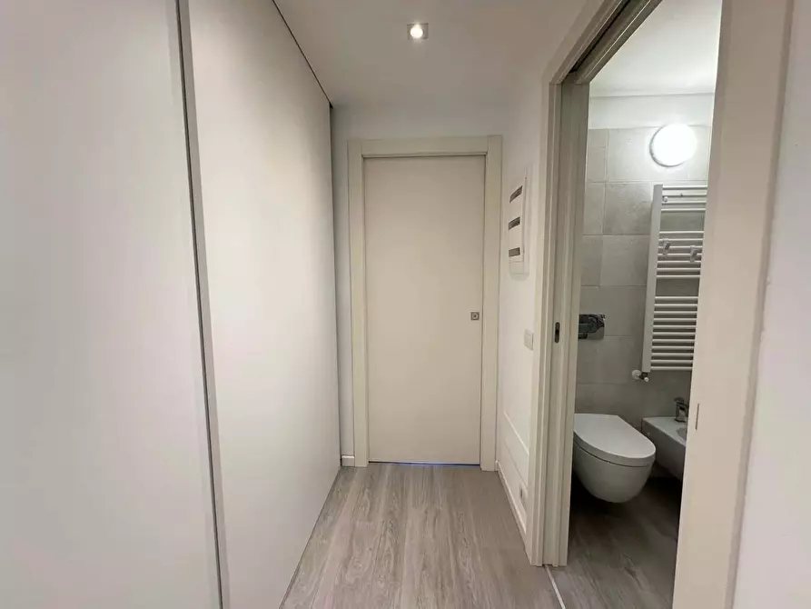 Immagine 29 di Appartamento in affitto  in Via Pietro Rondoni1 a Milano