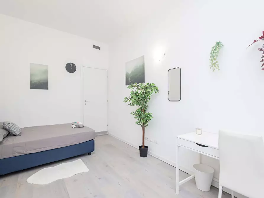 Immagine 3 di Camera in affitto  in Via Fernanda Wittgens3 a Milano