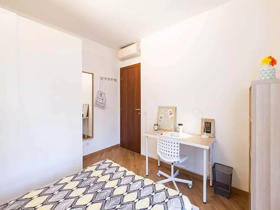 Immagine 6 di Camera in affitto  in Via Privata San Martiniano1 a Milano