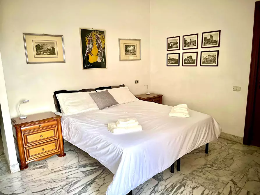 Immagine 3 di Appartamento in affitto  in Via Simone Martini125 a Roma