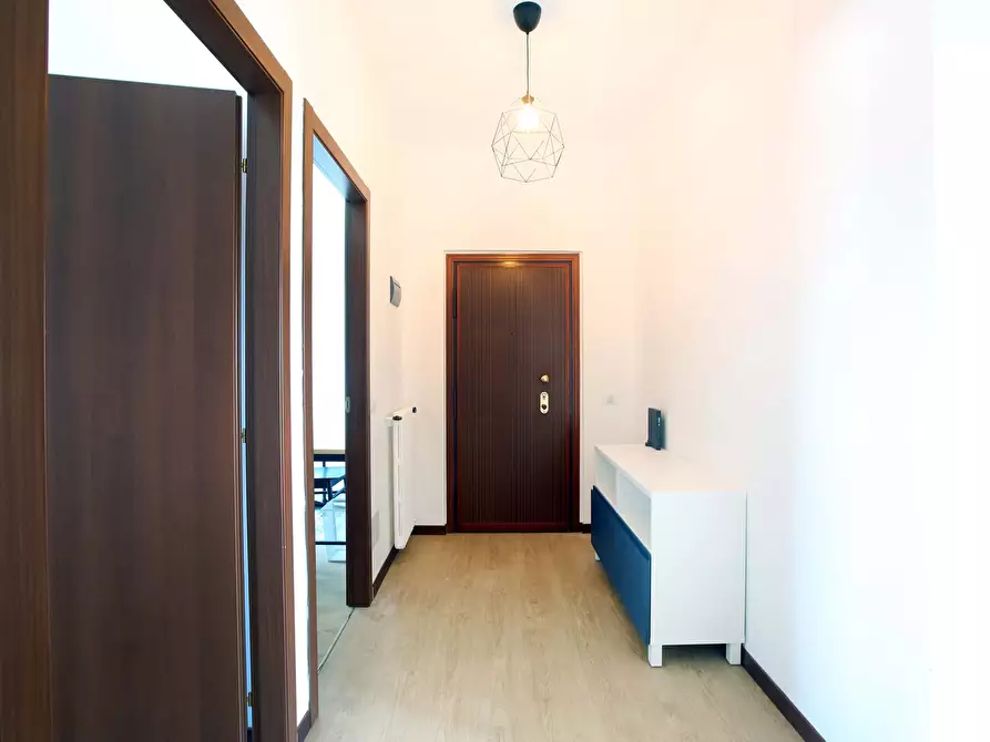 Immagine 11 di Camera in affitto  in Via Benjamin Constant2 a Milano