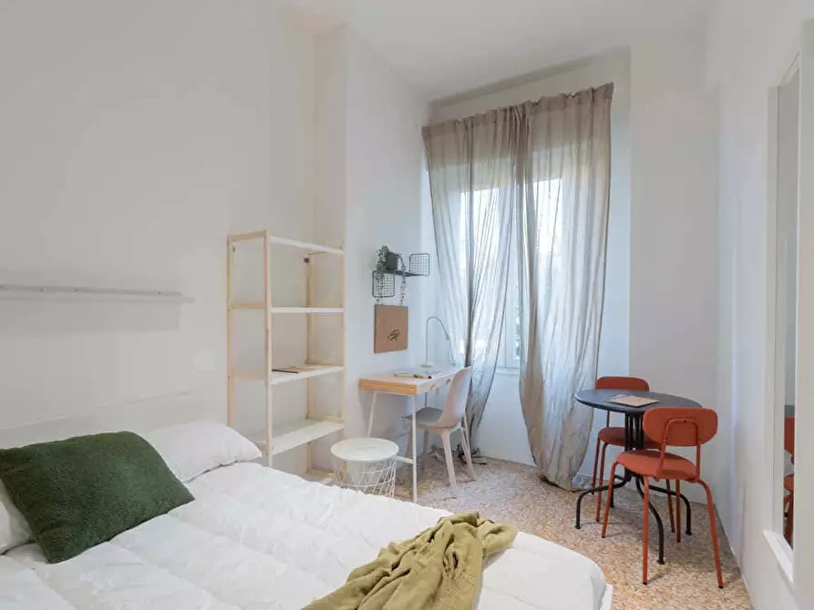 Immagine 3 di Camera in affitto  in Viale Carlo Espinasse10 a Milano