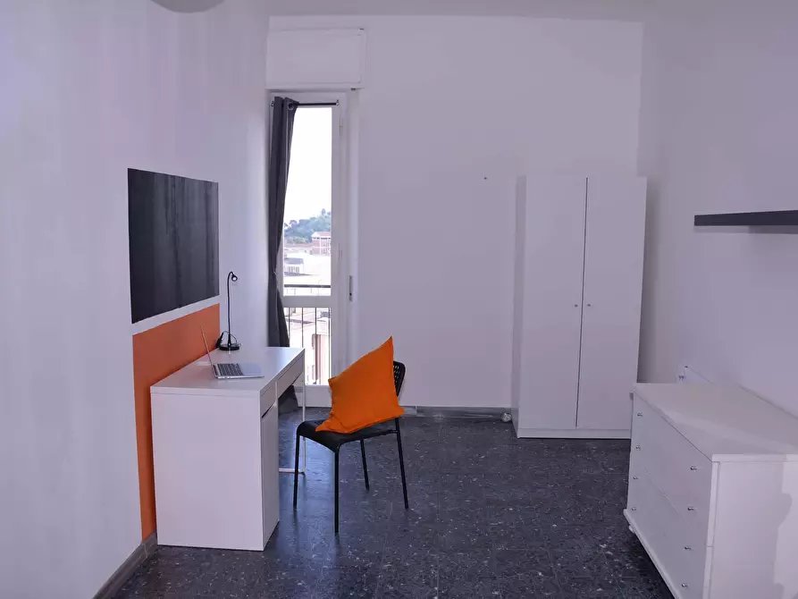 Immagine 3 di Camera in affitto  in Via Ingurtosu9 a Cagliari