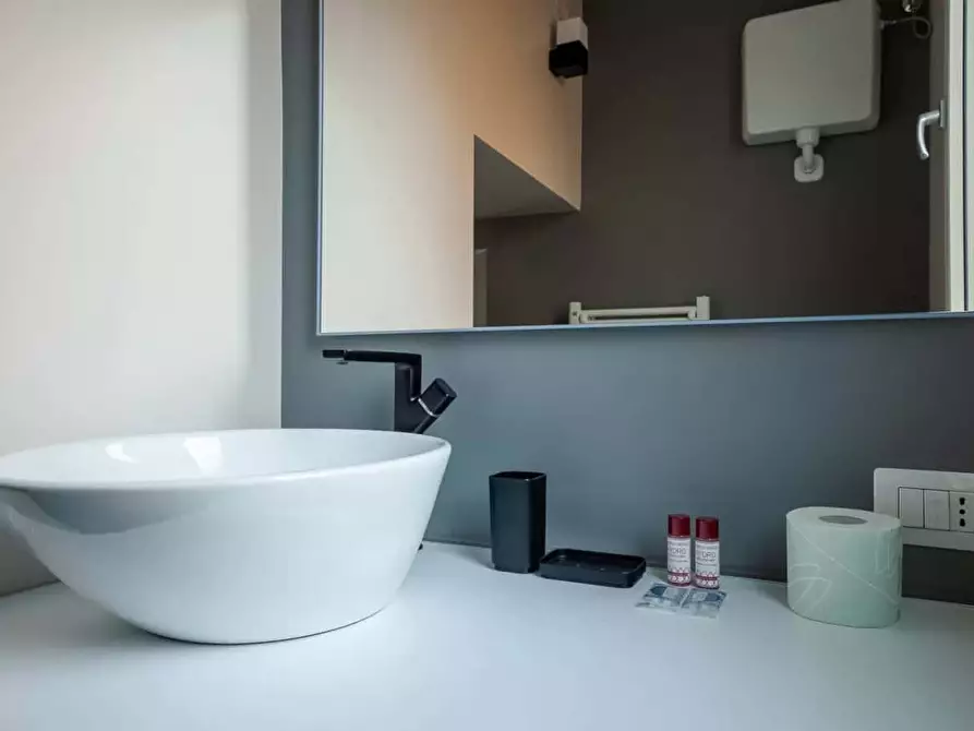 Immagine 40 di Appartamento in affitto  in Via della Commenda21 a Milano