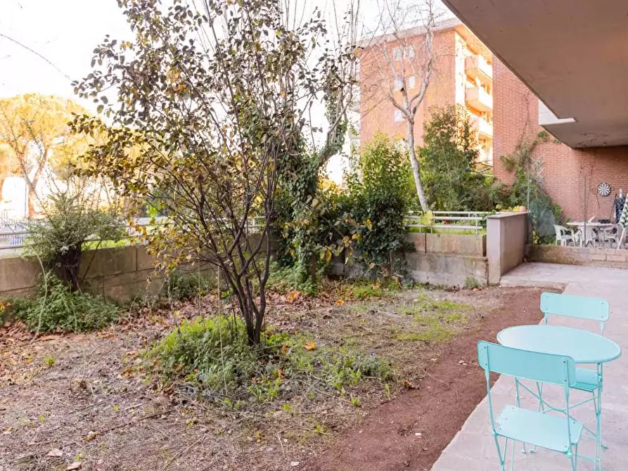 Immagine 9 di Camera in affitto  in Via Fiume delle Perle146 a Roma