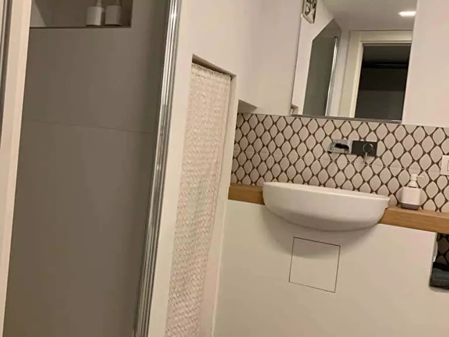 Immagine 12 di Appartamento in affitto  in Via Santo Garovaglio19 a Como