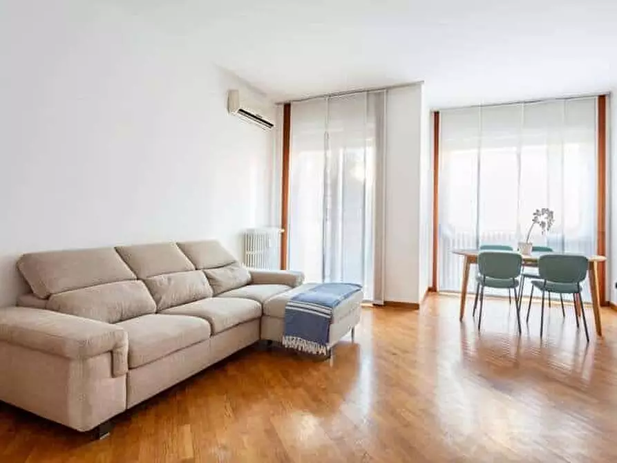 Immagine 3 di Appartamento in affitto  in Via Ruggero di Lauria12 a Milano